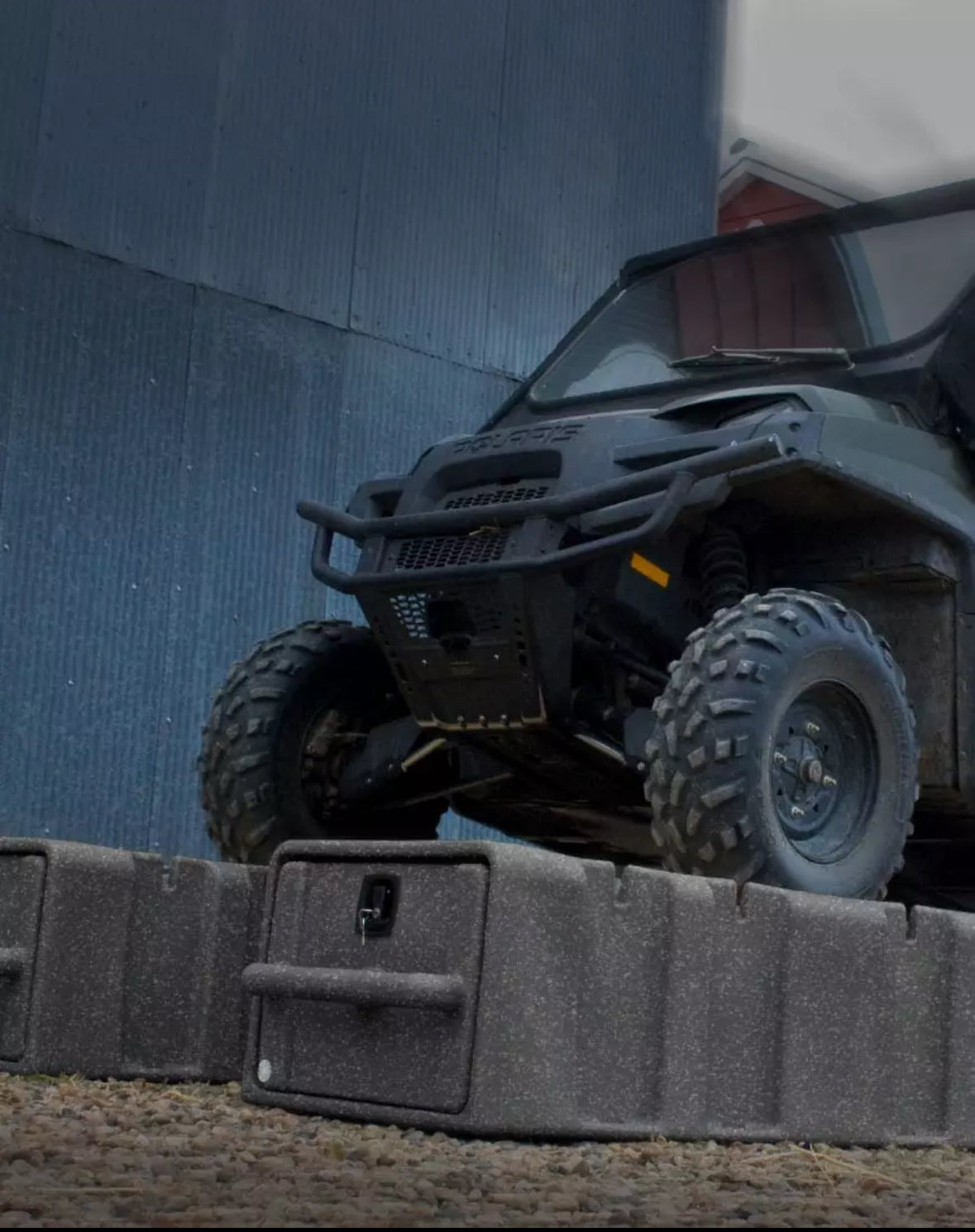 Dakota283 Badlands Truck Storage Lifestyle Vault