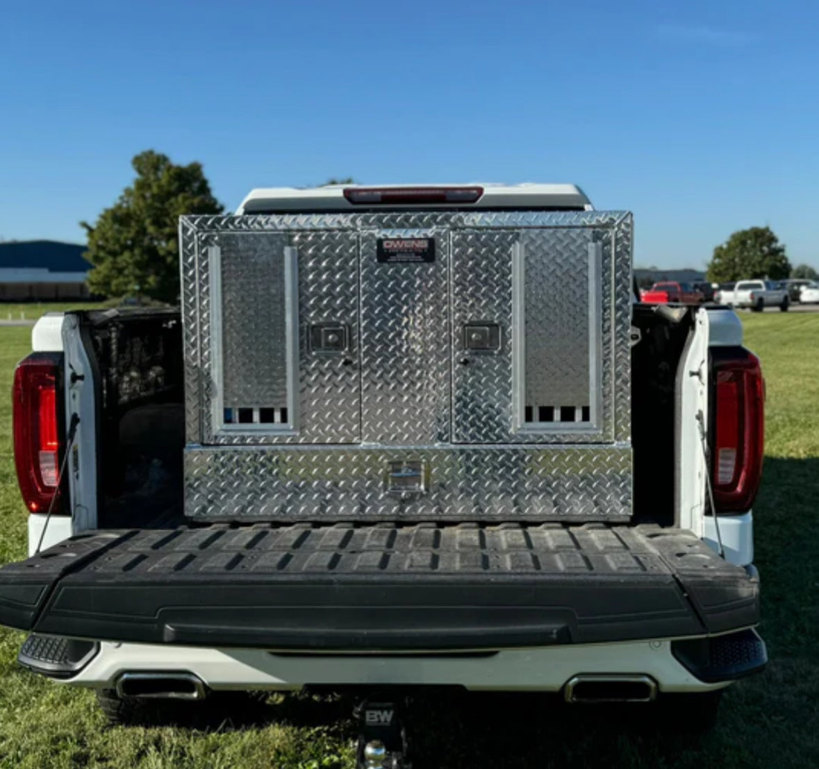 Owens Bear/Cat Pro Hunter Series Double Compartment With Bottom Draw 46W x 45D x 32H