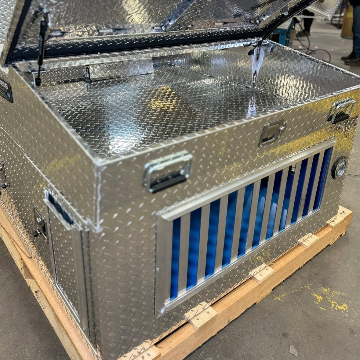 Owens Hunter Dog Box Series Big T Double Compartment With Dual Lid Top Storage - 55014