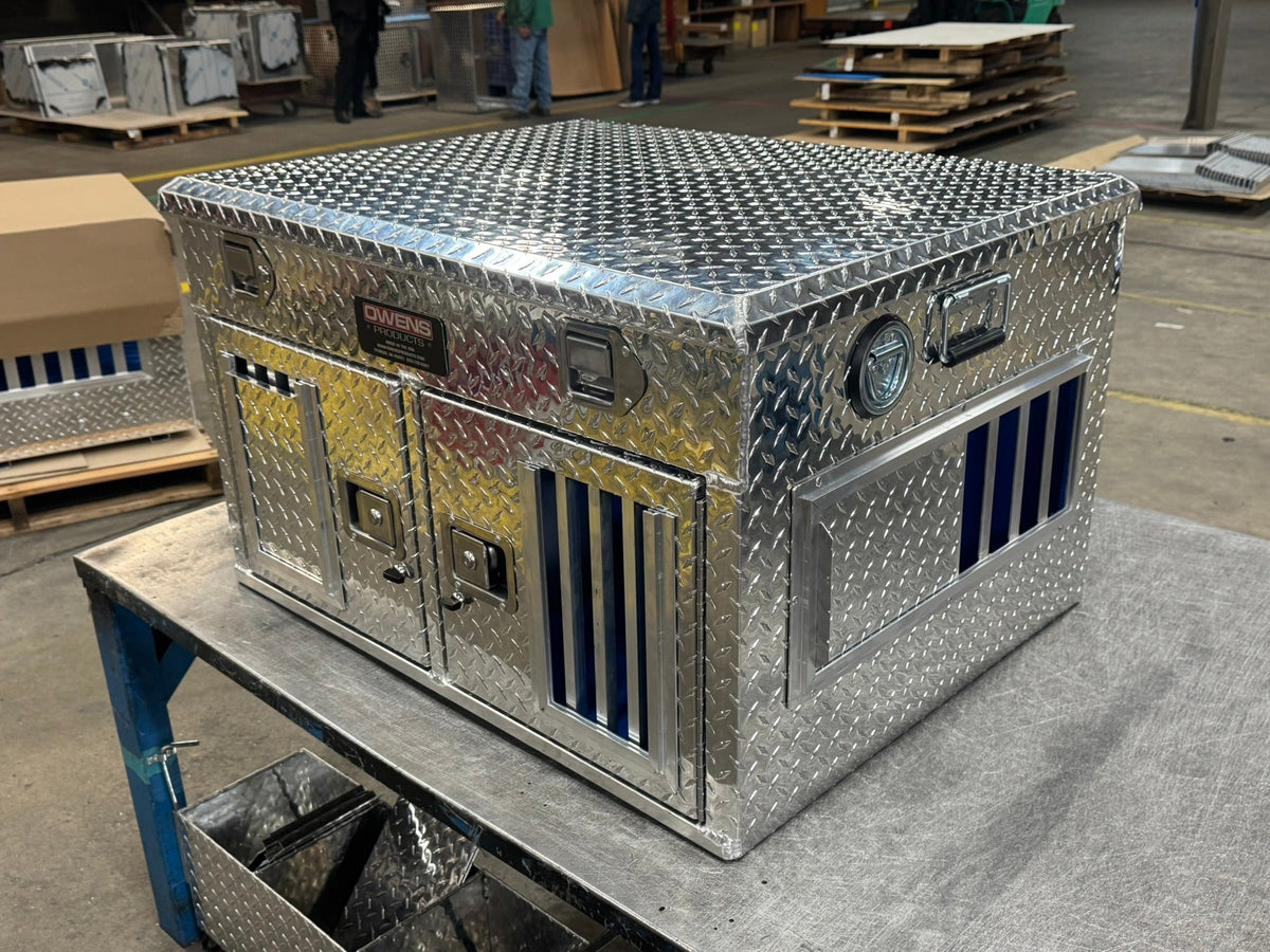 Owens Dog Box 55018 Double Compartment With Top Storage Standard Vents 36"W x 28.5"D x 22"H - 55018Front_Side