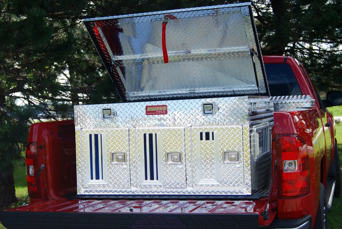 Owens Dog Box 55055 Triple Compartment With Top Storage Standard Vents 48"W x 45"D x 26"H - 55055
