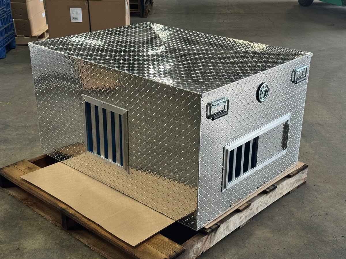 Owens Dog Box 55158 Triple Compartment No Storage Tall Standard Vents 48"W x 36"D x 26"H - 55158Back_SideView