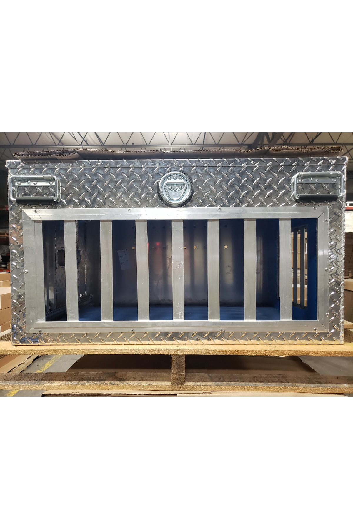 Owens Dog Box 55477 Shallow Double Compartment All Season Vents 48"W x 36"D x 20"H - 55477_2