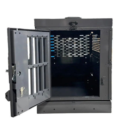 interior view of extra large k9 transport crate for military and law enforcement dogs as well as hunting dogs, and k9 handlers dogs.
