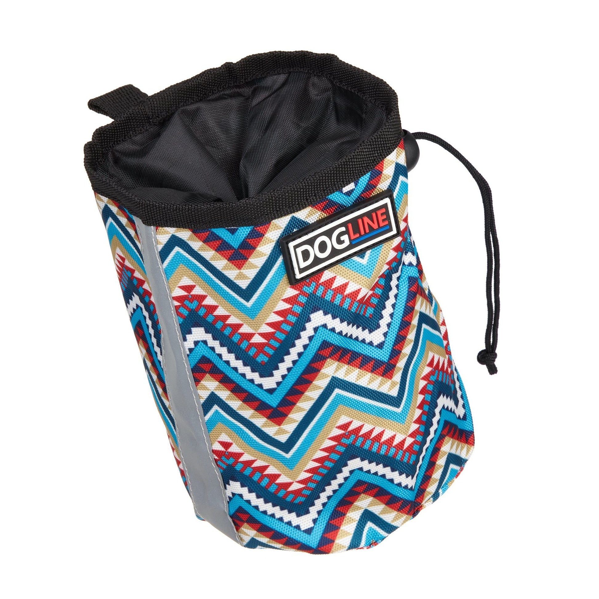 Beta treat pouch for dogs with built-in waste bag dispenser, hands-free design for training and walks
