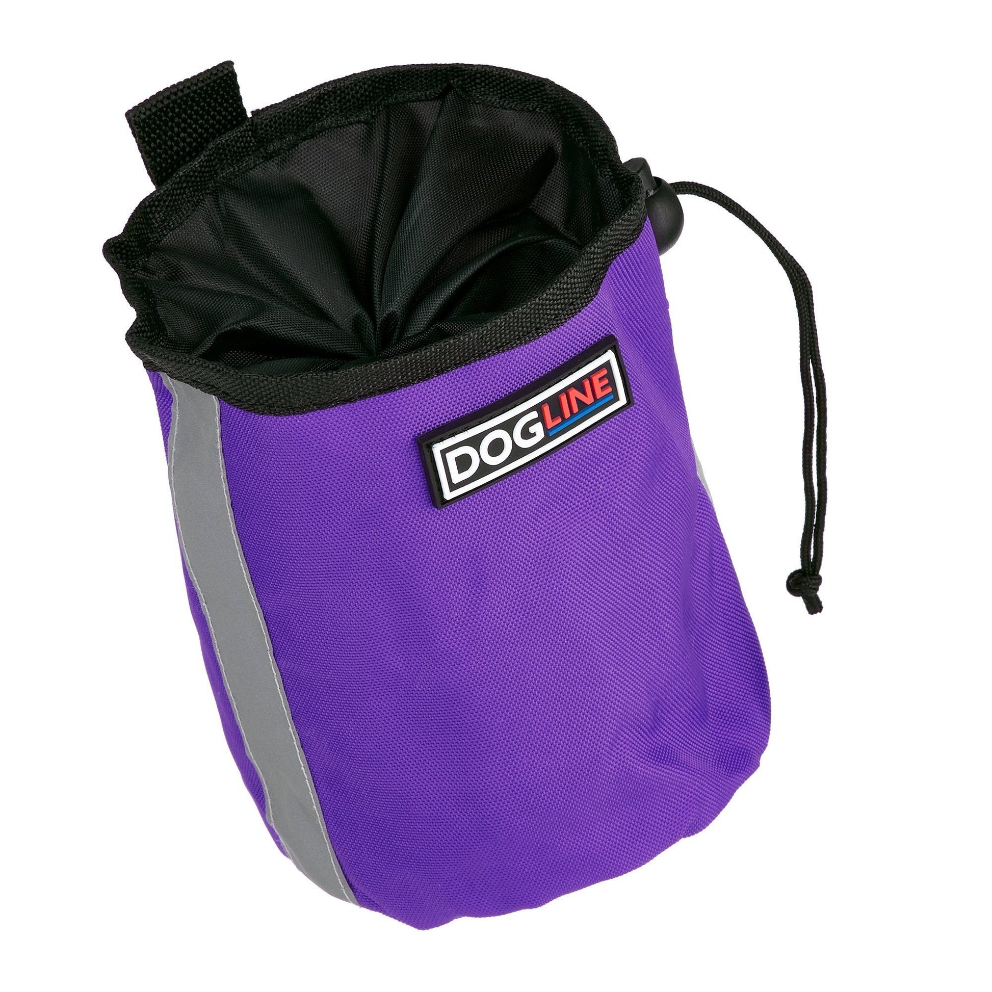 Beta treat pouch for dogs with built-in waste bag dispenser, hands-free design for training and walks