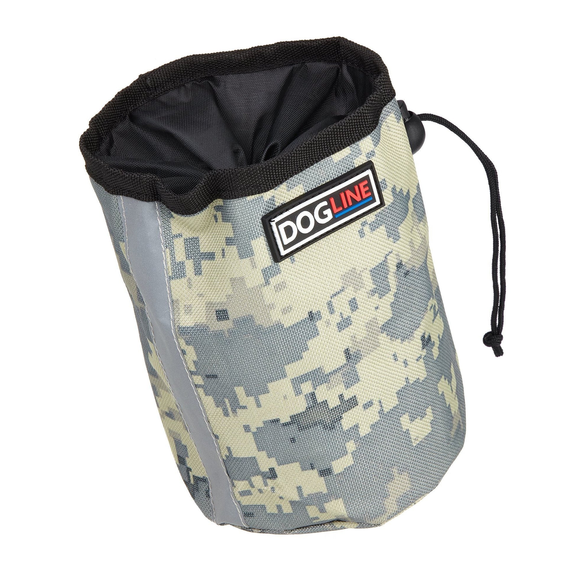Beta treat pouch for dogs with built-in waste bag dispenser, hands-free design for training and walks