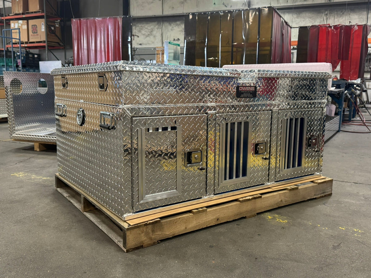 Owens Dog Box 55074 Triple Compartment With Top Storage All Seasons Rear Vents 58"W x 40"D x 26"H - IMG_0707