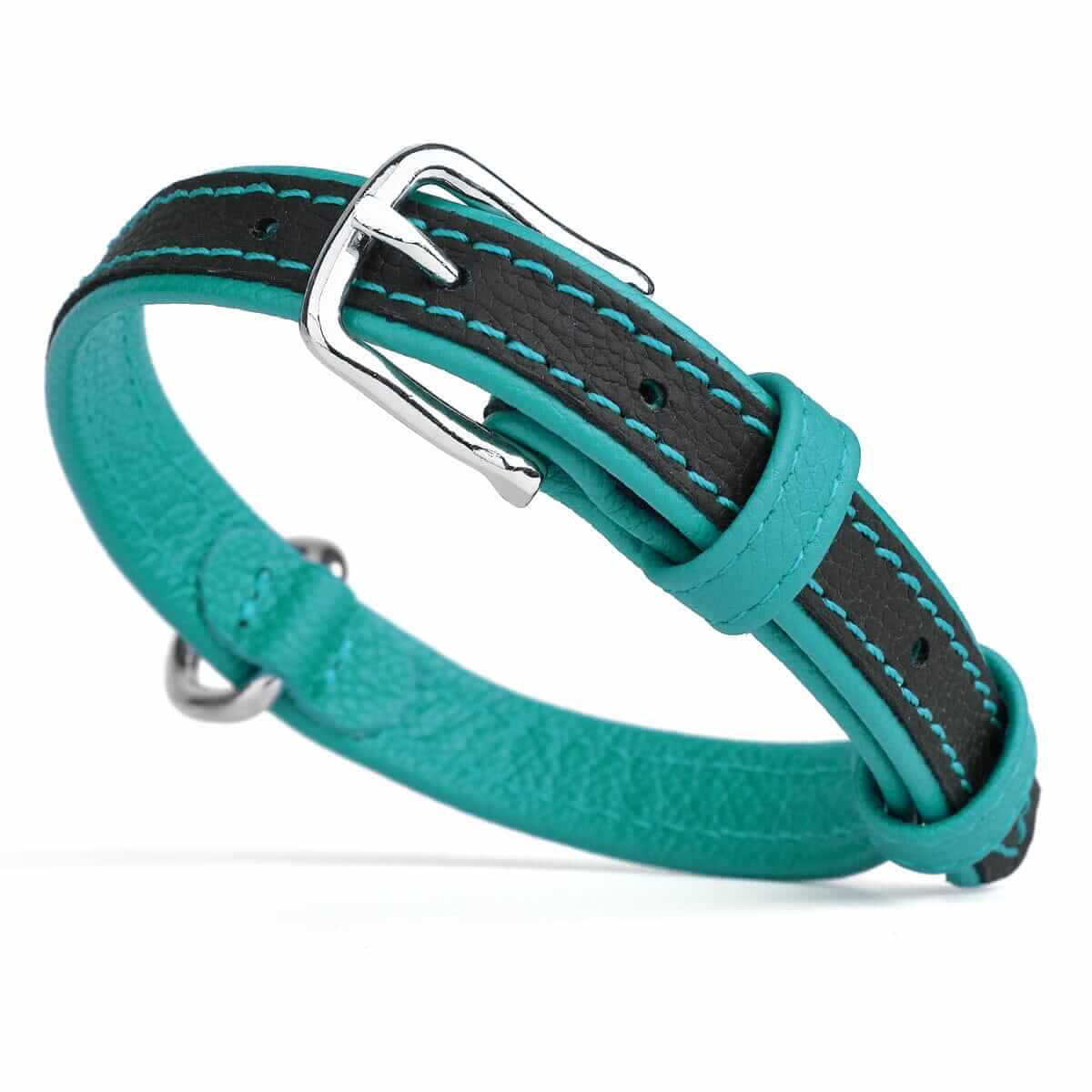 A picture of Soft leather dual-color flat dog collar with durable metal buckle with a white background 